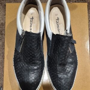 Tamaris Black Slip-On Sneakers